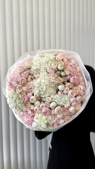 Hydrangea & Garden Rose Luxury