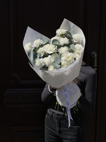 White Carnation & Eucalyptus