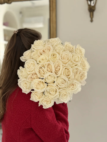 25 Ivory Roses